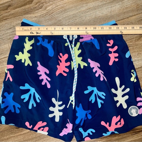 Chubbies men’s swim trunks size medium - Picture 5 of 7